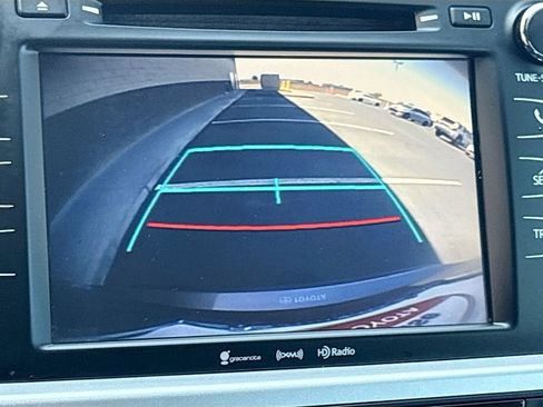 Used 2019 Toyota Highlander Plus FWD image 15