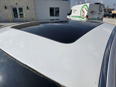 Used 2012 Lincoln MKS Base 4dr Car image 10