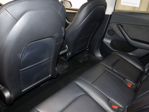 Used 2023 Tesla Model Y Long Range image 23