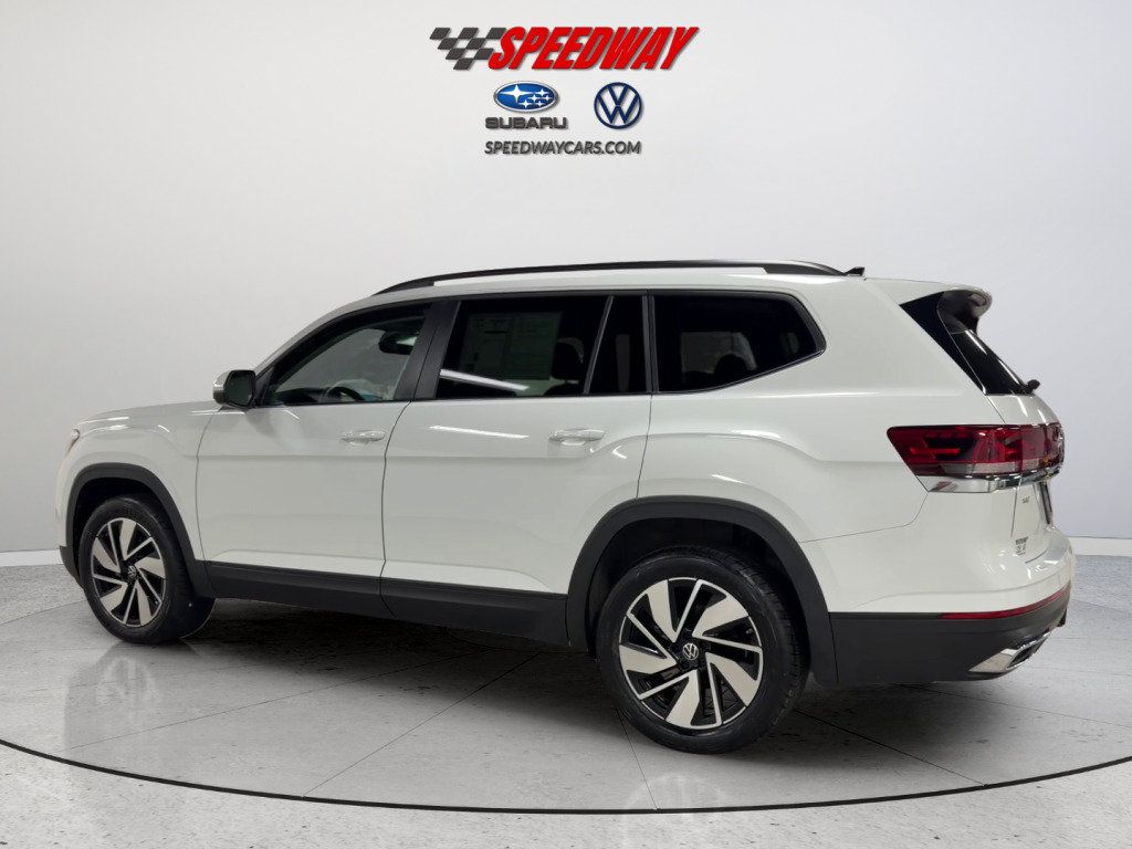 Used 2024 Volkswagen Atlas SE FWD image 9