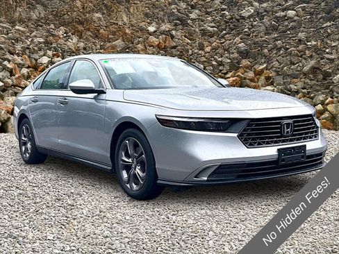 Used 2024 Honda Accord EX image 9