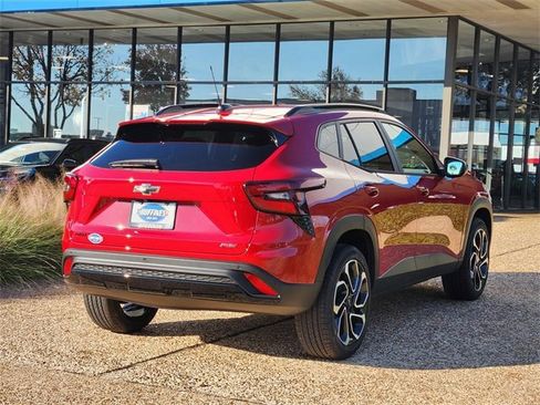 New 2026 Chevrolet Trax RS w/ Sunroof Package image 4