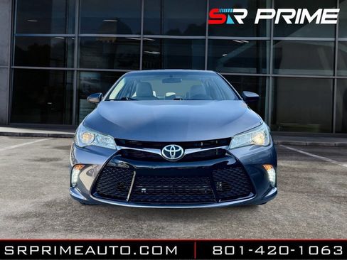 Used 2015 Toyota Camry LE image 5