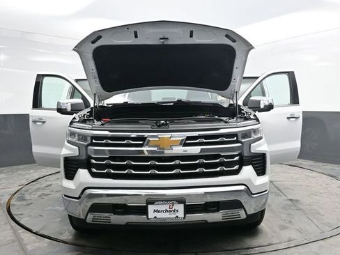 Used 2023 Chevrolet Silverado 1500 LTZ image 43