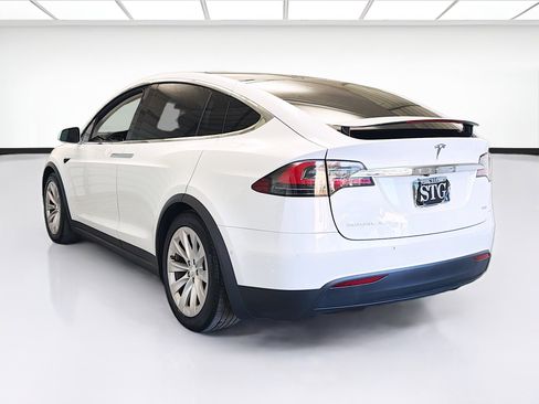 Used 2016 Tesla Model X 75D image 6