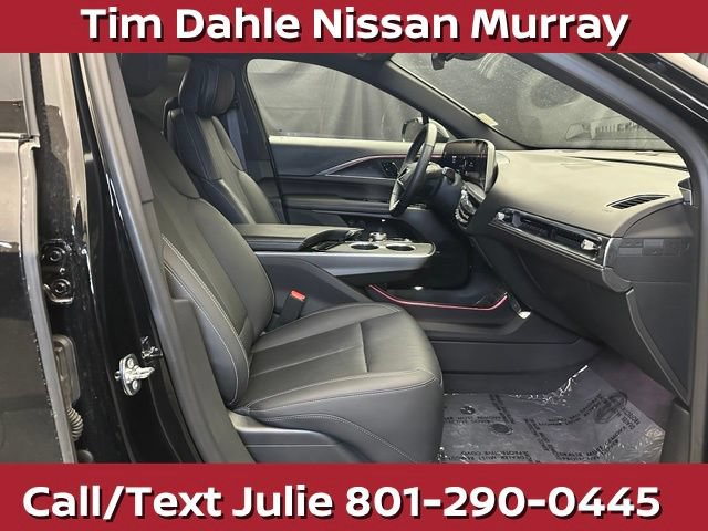 Used 2024 Cadillac Lyriq Luxury AWD/4WD image 15