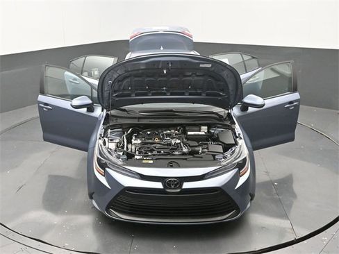 Used 2025 Toyota Corolla LE image 35