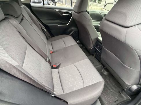 Used 2019 Toyota RAV4 XLE w/ Convenience Package AWD/4WD image 19