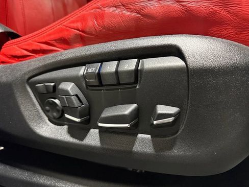 Used 2016 BMW X5 M image 15