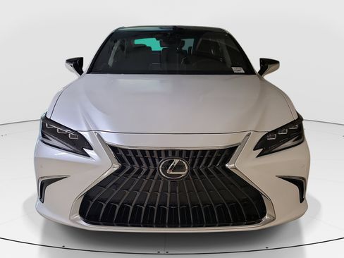 New 2025 Lexus ES 350 Ultra Luxury image 2