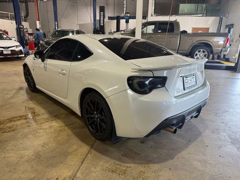 Used 2017 Toyota 86 860 Special Edition RWD image 6