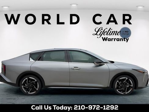 New 2025 Kia K4 GT-Line w/ GT-Line Premium Package FWD image 9