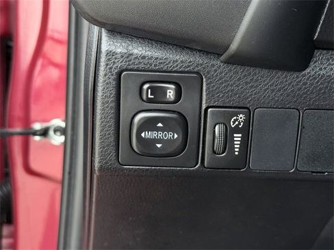 Used 2017 Toyota Corolla XSE image 38