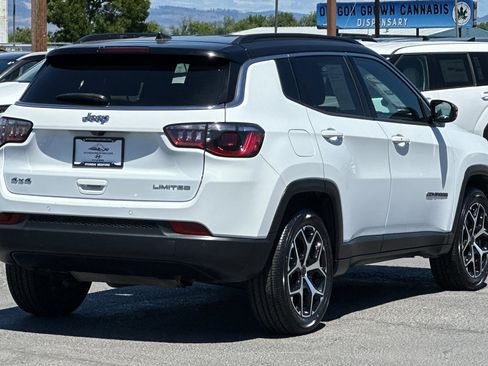 Used 2025 Jeep Compass Limited AWD/4WD image 4