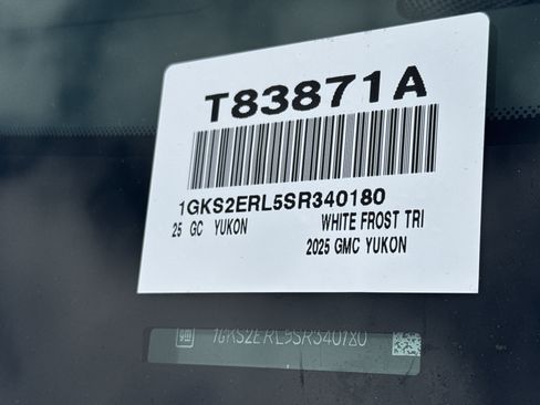 Used 2025 GMC Yukon Denali Ultimate w/ LPO, Floor Liner Package AWD/4WD image 44