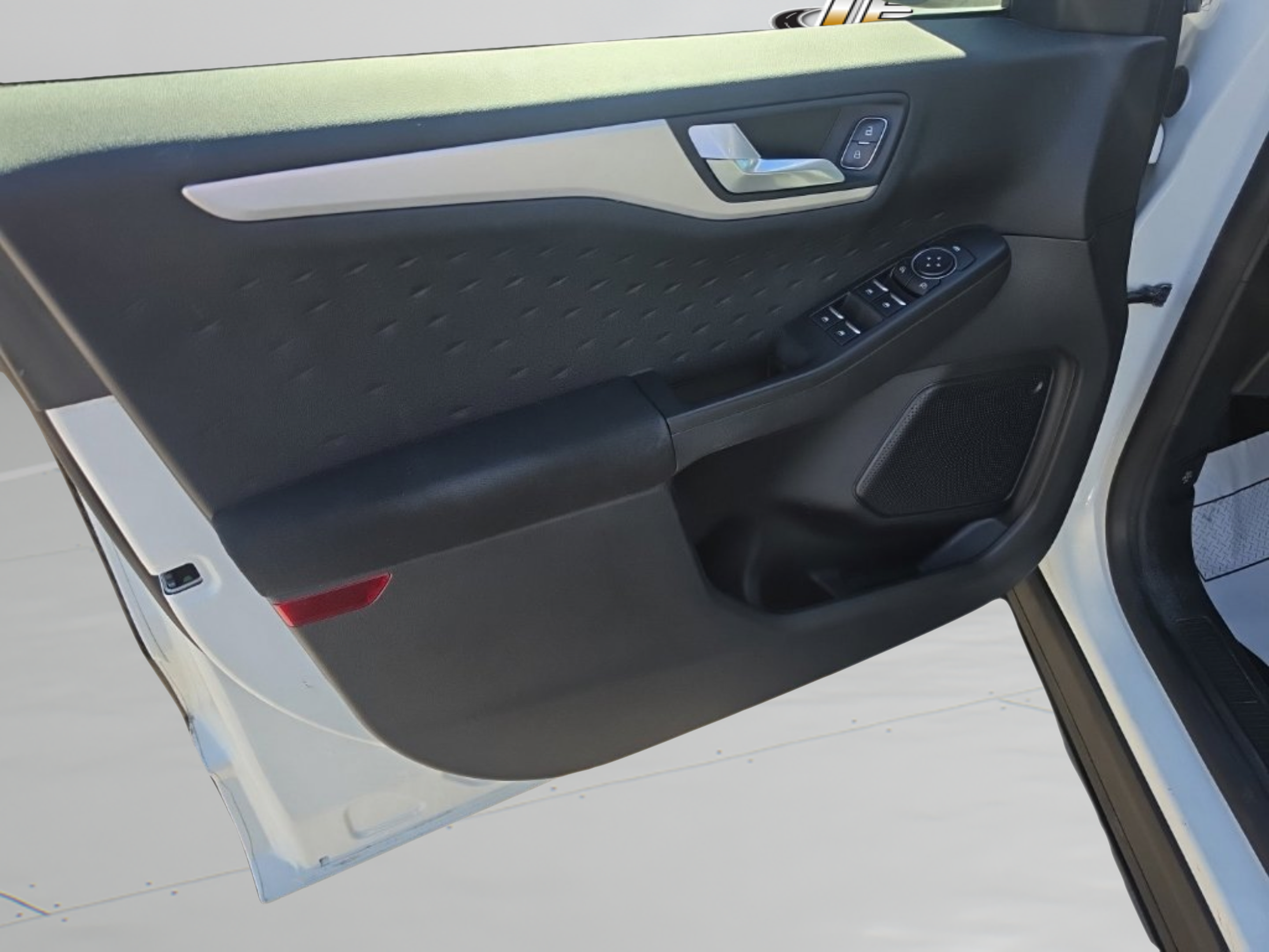 Used 2020 Ford Escape SE FWD image 12