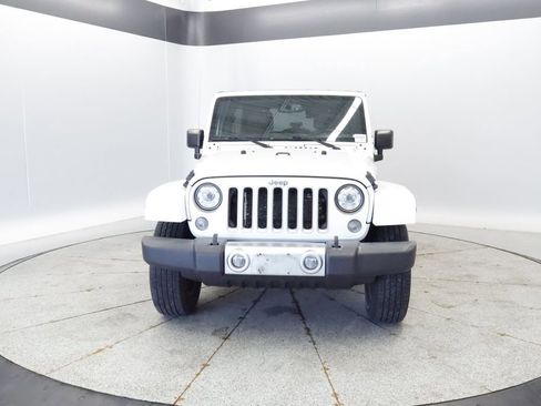 Used 2017 Jeep Wrangler Unlimited Sahara w/ Connectivity Group AWD/4WD image 10