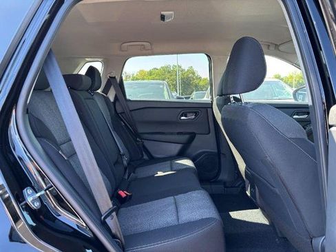 Certified 2026 Nissan Rogue SV FWD image 5