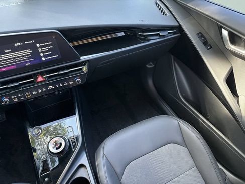 New 2026 Kia Niro Wind FWD image 14