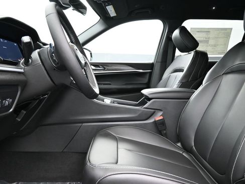 New 2025 Jeep Grand Cherokee L Limited w/ Black Appearance Package image 13