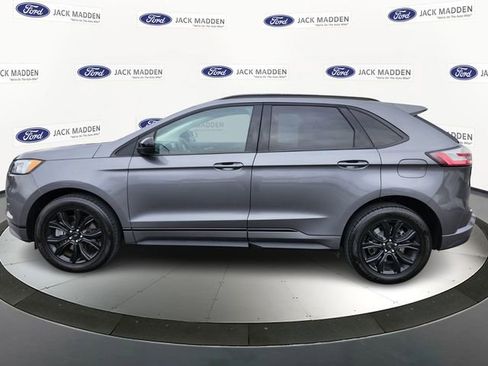 Certified 2022 Ford Edge SE w/ Black Appearance Package image 2