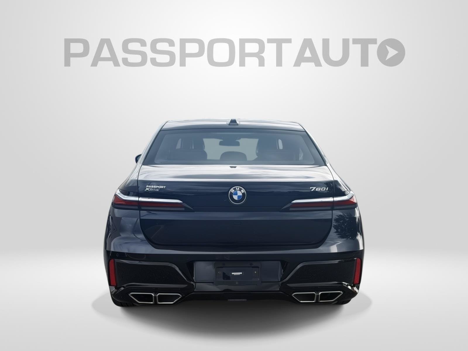 Used 2023 BMW 760i xDrive w/ Parking Assistance Package AWD/4WD image 5