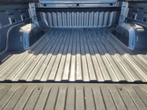 Used 2025 Chevrolet Silverado 1500 Custom image 32