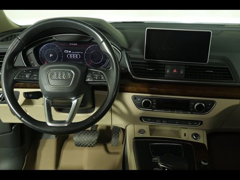 Used 2018 Audi Q5 2.0T Premium Plus w/ Premium Plus Package image 14