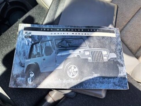 Used 1995 Jeep Wrangler S image 23