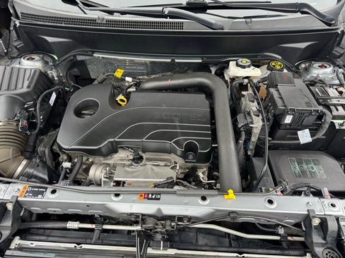 Used 2023 Chevrolet Equinox LT AWD/4WD image 11