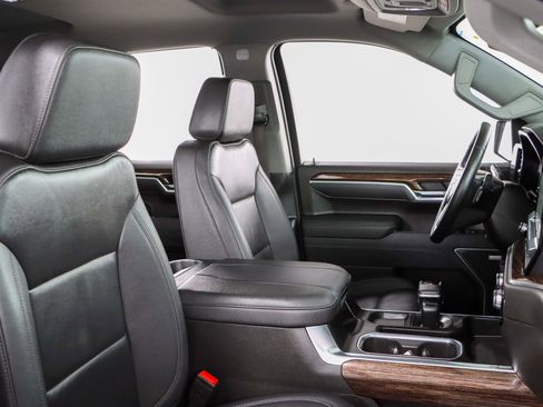 Used 2025 GMC Sierra 1500 Elevation w/ Elevation Premium Package image 29