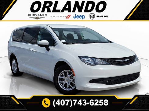 Used 2023 Chrysler Voyager LX FWD image 1