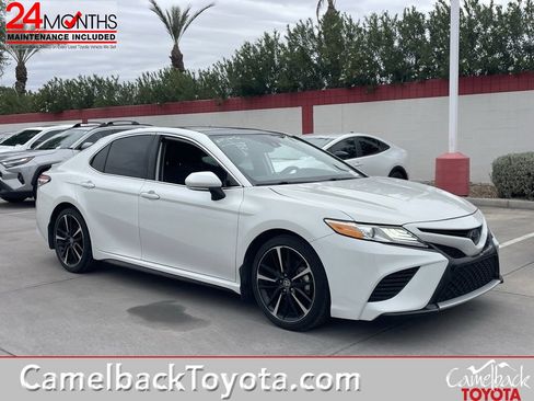 Used 2020 Toyota Camry XSE image 1
