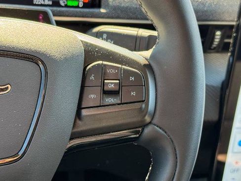 Used 2025 Ford Mustang Mach-E Premium AWD/4WD image 31