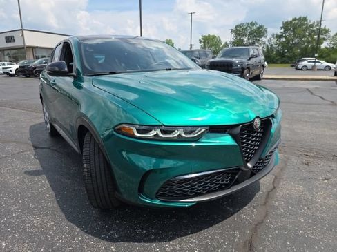 Used 2025 Alfa Romeo Tonale w/ Premium Package AWD/4WD image 8