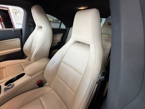 Used 2019 Mercedes-Benz CLA 250 image 18