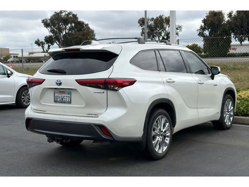 Used 2020 Toyota Highlander Platinum AWD/4WD image 5