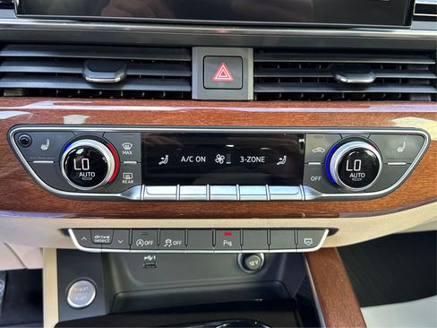 Used 2021 Audi A4 2.0T Premium w/ Convenience Package image 30