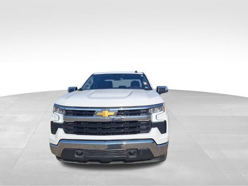 Used 2025 Chevrolet Silverado 1500 LT image 3