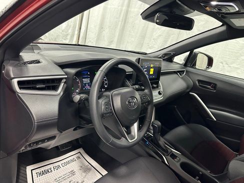 Used 2025 Toyota Corolla Cross AWD Hybrid image 15