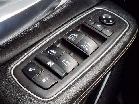 Used 2021 RAM 1500 Laramie w/ Sport Appearance Package image 12