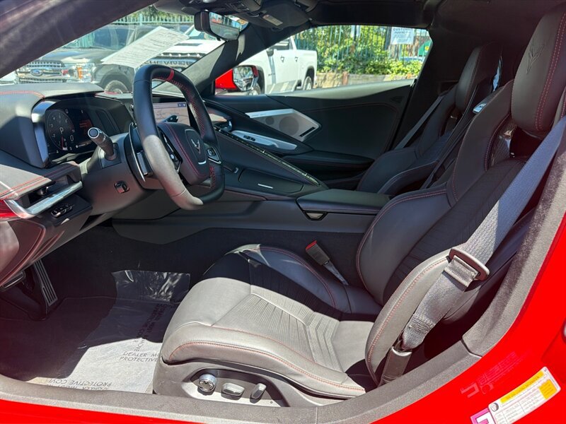 Used 2021 Chevrolet Corvette Stingray Premium Cpe w/ Z51 Performance Package RWD image 13