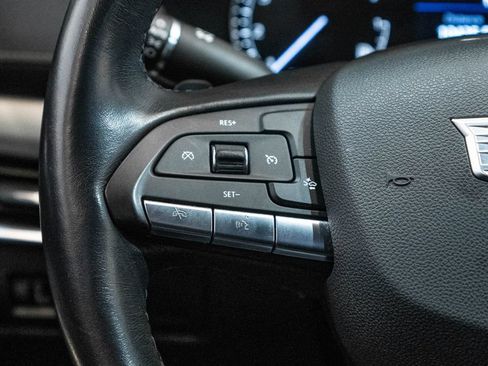 Used 2023 Cadillac XT4 Premium Luxury AWD/4WD image 18