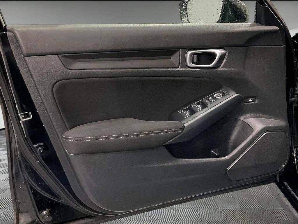 Used 2023 Honda Civic Sport image 9
