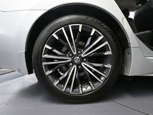 Used 2017 Nissan Maxima 3.5 SV w/ Dynamic Package FWD image 14