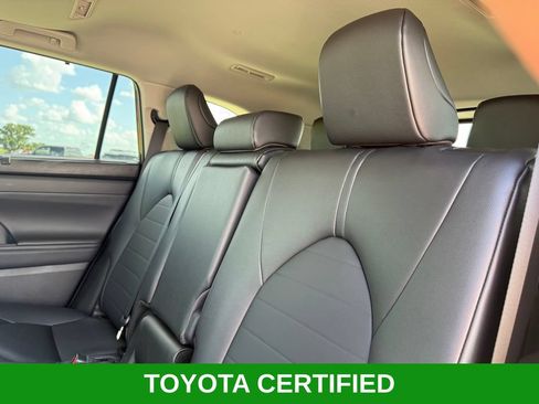 Certified 2026 Toyota Highlander XLE AWD/4WD image 25