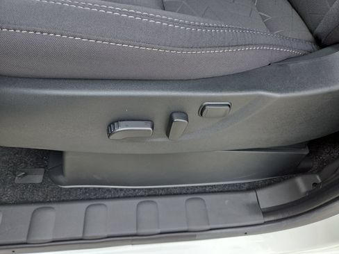 New 2025 Nissan Frontier SV w/ SV Convenience Package RWD image 26