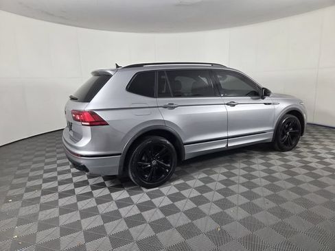Used 2024 Volkswagen Tiguan SE R-Line AWD/4WD image 5
