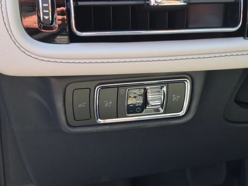 Used 2026 Lincoln Aviator 2WD image 13