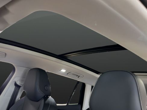 New 2026 Volkswagen Tiguan SE AWD/4WD image 11